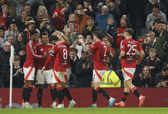 Man United thắng tưng bừng dưới quyền Nistelrooy, Man City bị loại còn mất 2 ngôi sao - Ảnh 6. Man United thắng tưng bừng dưới quyền Nistelrooy, Man City bị loại còn mất 2 ngôi sao - Ảnh 6.