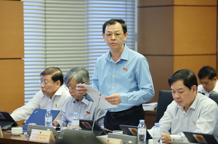 Đại biểu Phạm Khánh Phong Lan: Quy định đấu thầu thuốc đang "gỡ ra hay trói thêm"- Ảnh 2. Đại biểu Phạm Khánh Phong Lan: Quy định đấu thầu thuốc đang "gỡ ra hay trói thêm"- Ảnh 2.