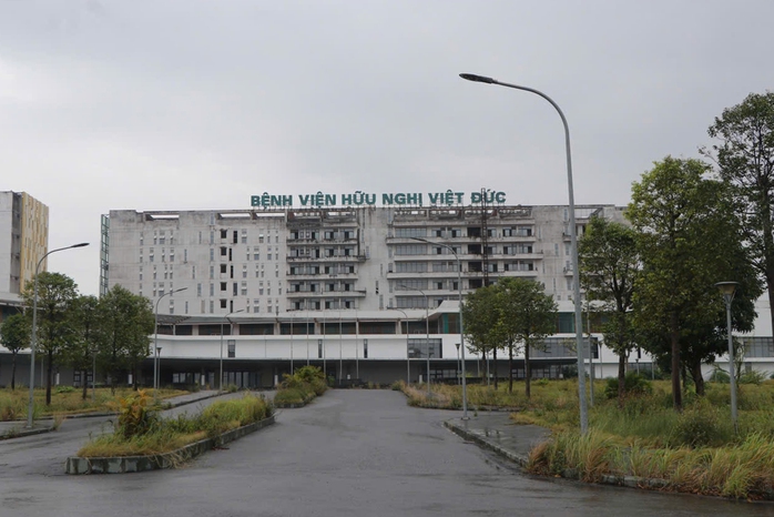 Bệnh viện Hữu Nghị Việt Đức cơ sở 2 tại tỉnh Hà Nam được nhà nước đầu tư nhiều năm nhưng chưa đưa vào sử dụng Ảnh: NGUYỄN THANH