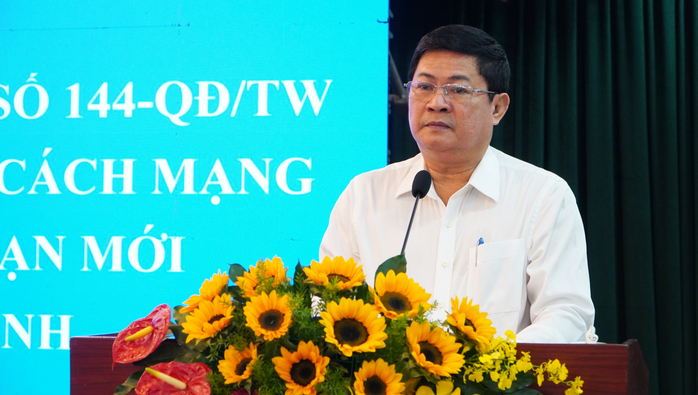 Tiêu chí về đạo đức cách mạng phải được đặt lên hàng đầu- Ảnh 2. Tiêu chí về đạo đức cách mạng phải được đặt lên hàng đầu- Ảnh 2.