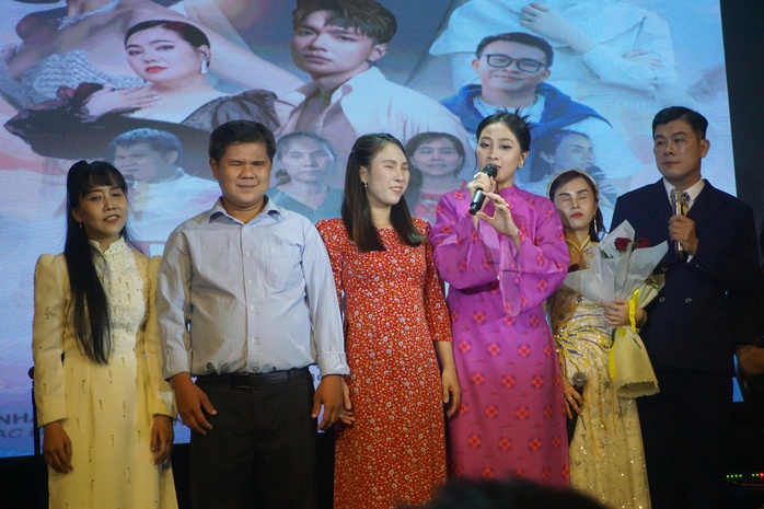 Phạm Huỳnh Hữu Tài tạo dấu ấn với đêm nhạc "Đam mê"- Ảnh 4. Phạm Huỳnh Hữu Tài tạo dấu ấn với đêm nhạc "Đam mê"- Ảnh 4.