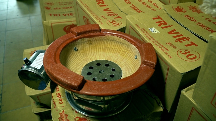 VIDEO: Chàng trai “phát huy trí tuệ Việt” từ bếp than điện- Ảnh 2. VIDEO: Chàng trai “phát huy trí tuệ Việt” từ bếp than điện- Ảnh 2.