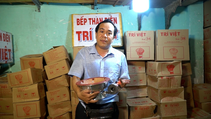 VIDEO: Chàng trai “phát huy trí tuệ Việt” từ bếp than điện- Ảnh 7. VIDEO: Chàng trai “phát huy trí tuệ Việt” từ bếp than điện- Ảnh 7.