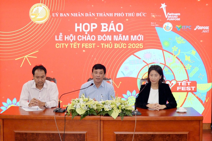 TP HCM rực rỡ đón năm mới với lễ hội đầu tiên- Ảnh 1. TP HCM rực rỡ đón năm mới với lễ hội đầu tiên- Ảnh 1.