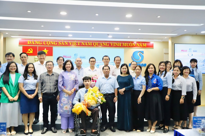 Trao giải cuộc thi “Vẻ đẹp của nước”- Ảnh 1. Trao giải cuộc thi “Vẻ đẹp của nước”- Ảnh 1.