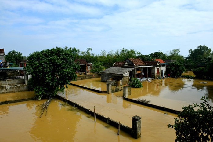 Quảng Bình: Mưa lũ gây thiệt hại 500 tỉ đồng, 14 người thương vong- Ảnh 3. Quảng Bình: Mưa lũ gây thiệt hại 500 tỉ đồng, 14 người thương vong- Ảnh 3.