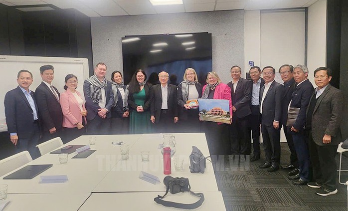 TP HCM trao đổi kinh nghiệm trong hoạt động quản l&yacute; b&aacute;o ch&iacute; điện tử, truyền h&igrave;nh tại &Uacute;c- Ảnh 2.