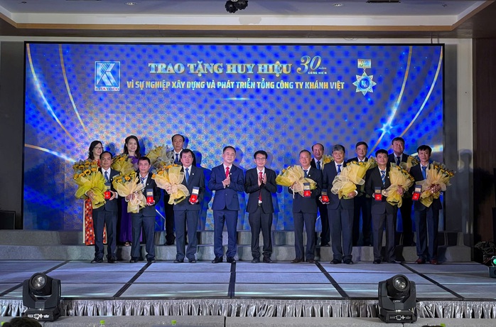 Khatoco tri ân người lao động cống hiến lâu năm- Ảnh 8. Khatoco tri ân người lao động cống hiến lâu năm- Ảnh 8.