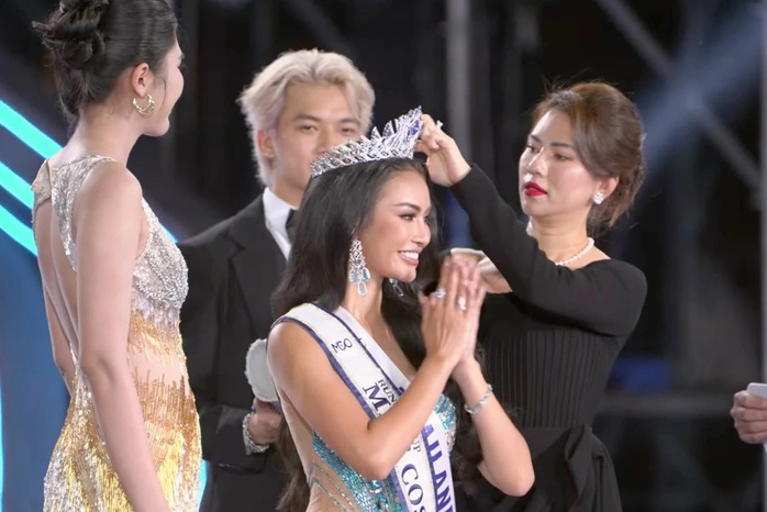 Nhan sắc Indonesia đăng quang "Miss Cosmo 2024"- Ảnh 1. Nhan sắc Indonesia đăng quang "Miss Cosmo 2024"- Ảnh 1.