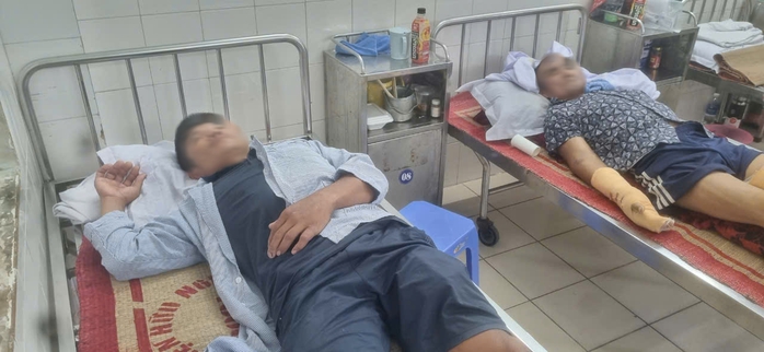 Hai bố con bị côn đồ truy sát khi khai thác ngao- Ảnh 3. Hai bố con bị côn đồ truy sát khi khai thác ngao- Ảnh 3.