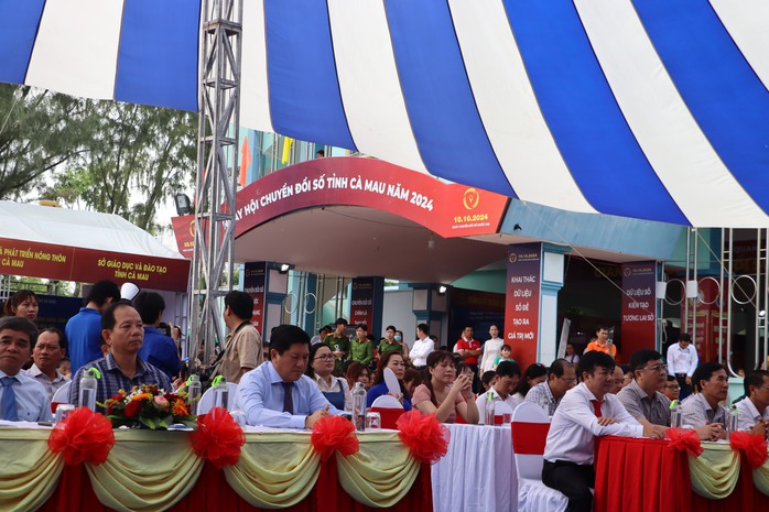 Cà Mau: Chuyển đổi số lan tỏa đến mọi lĩnh vực của đời sống- Ảnh 1. Cà Mau: Chuyển đổi số lan tỏa đến mọi lĩnh vực của đời sống- Ảnh 1.