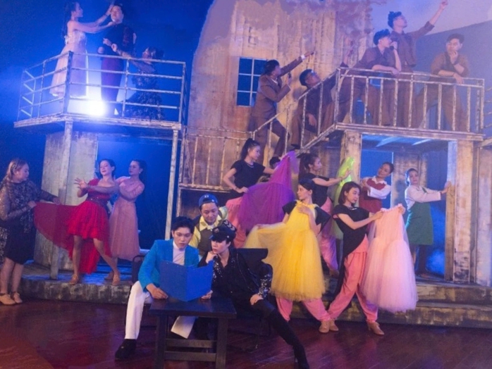 Nhạc kịch "Sân khấu 24h - Behind The Scenes"- Ảnh 1. Nhạc kịch "Sân khấu 24h - Behind The Scenes"- Ảnh 1.