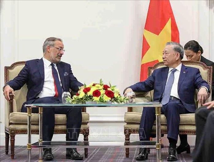 Tổng Bí thư, Chủ tịch nước Tô Lâm đề nghị Airbus sớm đầu tư sản xuất linh kiện tại Việt Nam- Ảnh 1. Tổng Bí thư, Chủ tịch nước Tô Lâm đề nghị Airbus sớm đầu tư sản xuất linh kiện tại Việt Nam- Ảnh 1.