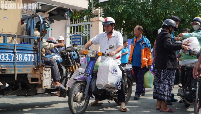 Một buổi sáng ngập tràn niềm vui ở quận 8 - TP HCM- Ảnh 5. Một buổi sáng ngập tràn niềm vui ở quận 8 - TP HCM- Ảnh 5.