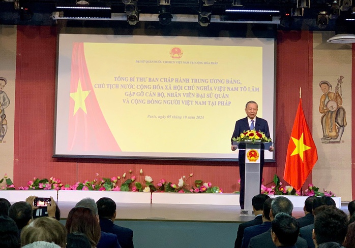 Tổng Bí thư, Chủ tịch nước Tô Lâm gặp cộng đồng người Việt Nam tại Pháp- Ảnh 1. Tổng Bí thư, Chủ tịch nước Tô Lâm gặp cộng đồng người Việt Nam tại Pháp- Ảnh 1.