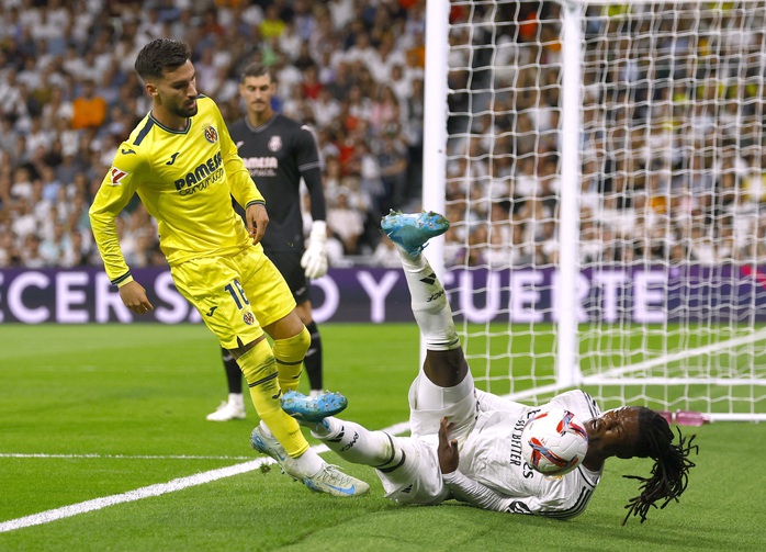 Real Madrid "bắn hạ" Villarreal hai bàn, mất hai trụ cột- Ảnh 2. Real Madrid "bắn hạ" Villarreal hai bàn, mất hai trụ cột- Ảnh 2.