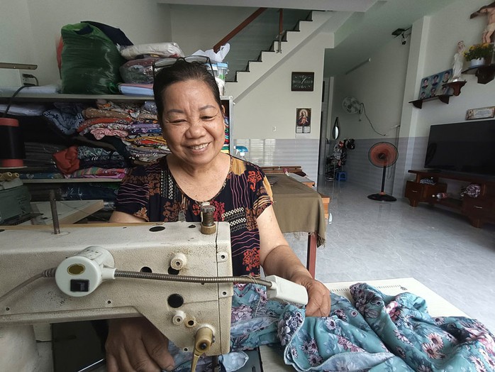 Niềm vui của bà Phạm Thị Ngọc Điệp trong ngôi nhà mới tại khu tái định cư Đông Hòa, TP Dĩ An, tỉnh Bình Dương Niềm vui của bà Phạm Thị Ngọc Điệp trong ngôi nhà mới tại khu tái định cư Đông Hòa, TP Dĩ An, tỉnh Bình Dương