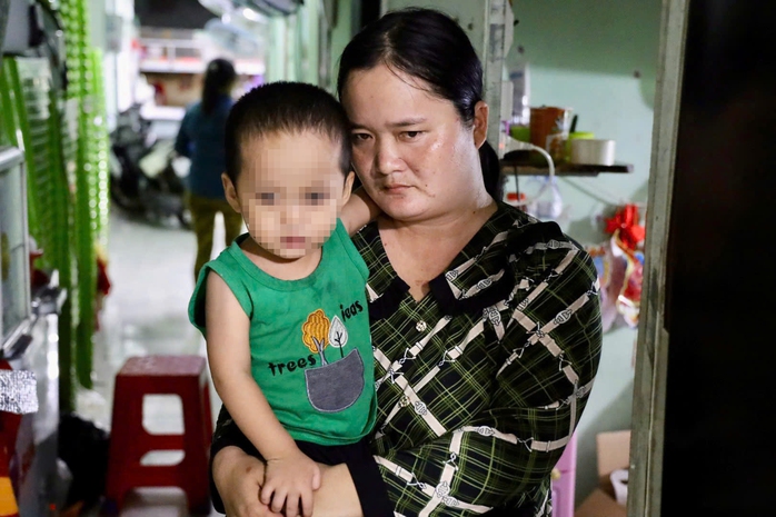 Gánh nặng bệnh tật và những cảnh đời ngang trái- Ảnh 1. Gánh nặng bệnh tật và những cảnh đời ngang trái- Ảnh 1.