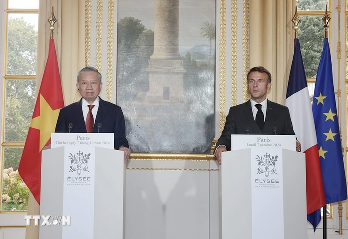Tổng Bí thư, Chủ tịch nước Tô Lâm và Tổng thống Pháp Emmanuel Macron gặp gỡ báo chí- Ảnh 1. Tổng Bí thư, Chủ tịch nước Tô Lâm và Tổng thống Pháp Emmanuel Macron gặp gỡ báo chí- Ảnh 1.