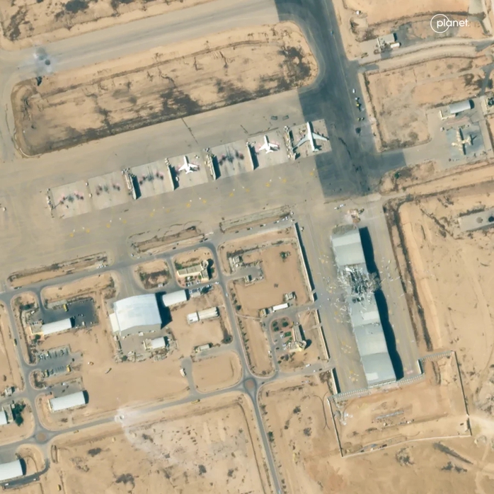 Trúng "hơn 30 tên lửa Iran", căn cứ Israel thiệt hại đến đâu?- Ảnh 2. Trúng "hơn 30 tên lửa Iran", căn cứ Israel thiệt hại đến đâu?- Ảnh 2.