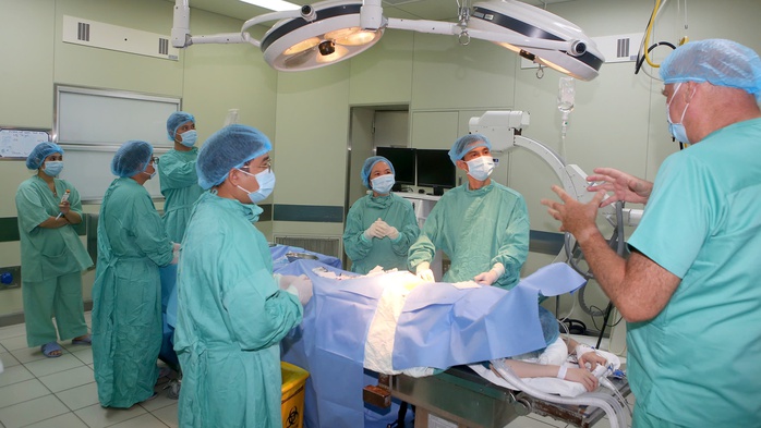 Bệnh viện đầu tiên ở miền Trung ghép tủy đồng loại thành công- Ảnh 1. Bệnh viện đầu tiên ở miền Trung ghép tủy đồng loại thành công- Ảnh 1.