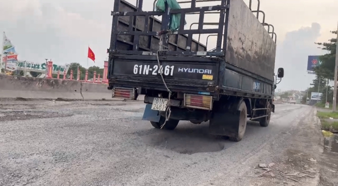 Phương tiện lưu thông ra sao khi tạm đóng 700m Quốc lộ 51 từ tối nay?- Ảnh 1. Phương tiện lưu thông ra sao khi tạm đóng 700m Quốc lộ 51 từ tối nay?- Ảnh 1.