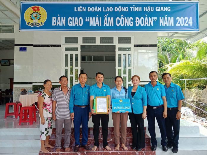 Công đoàn Hậu Giang quan tâm chăm lo cho người lao động- Ảnh 3. Công đoàn Hậu Giang quan tâm chăm lo cho người lao động- Ảnh 3.