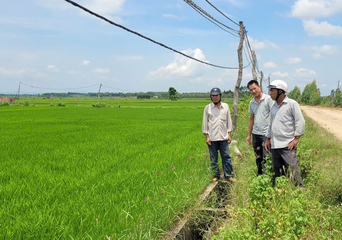 Công an vào cuộc vụ nguyên chủ tịch xã nhiều năm trục lợi tiền chính sách- Ảnh 1. Công an vào cuộc vụ nguyên chủ tịch xã nhiều năm trục lợi tiền chính sách- Ảnh 1.