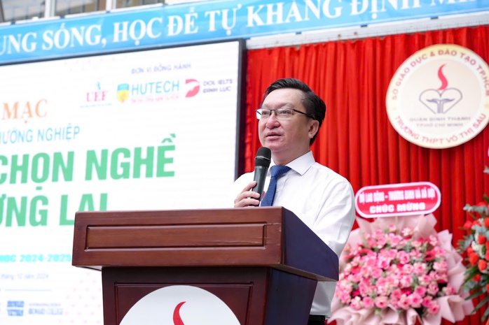 Đưa chương trình “Cùng bạn chọn nghề cho tương lai” đến 600 trường THPT cả nước- Ảnh 2. Đưa chương trình “Cùng bạn chọn nghề cho tương lai” đến 600 trường THPT cả nước- Ảnh 2.