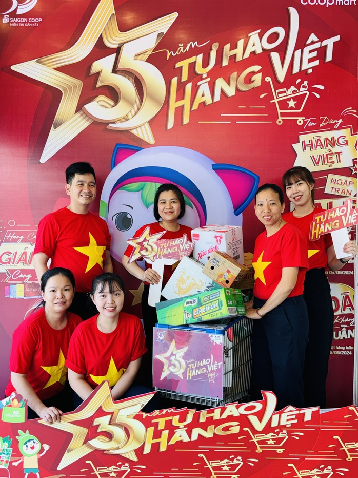 CUỘC THI "TỰ HÀO HÀNG VIỆT": CHƯƠNG TRÌNH KHUYẾN MÃI LINH HOẠT, SÁNG TẠO- Ảnh 2. CUỘC THI "TỰ HÀO HÀNG VIỆT": CHƯƠNG TRÌNH KHUYẾN MÃI LINH HOẠT, SÁNG TẠO- Ảnh 2.