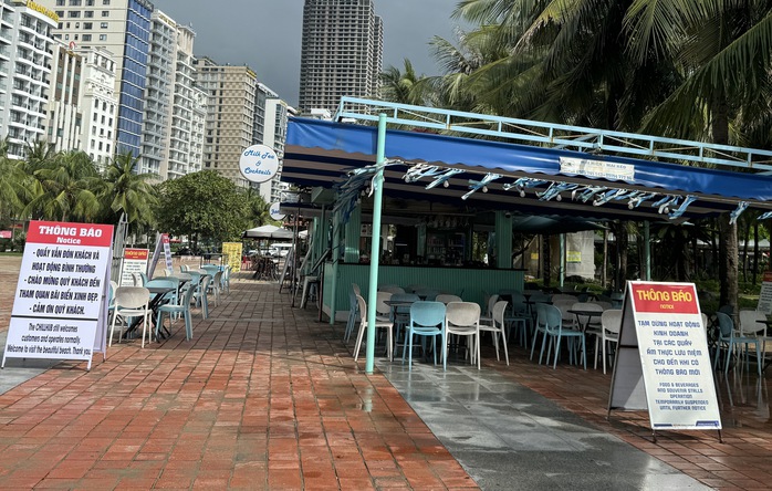 Diễn biến mới vụ 2 "thông báo" trái ngược ở bãi biển Đà Nẵng- Ảnh 1. Diễn biến mới vụ 2 "thông báo" trái ngược ở bãi biển Đà Nẵng- Ảnh 1.