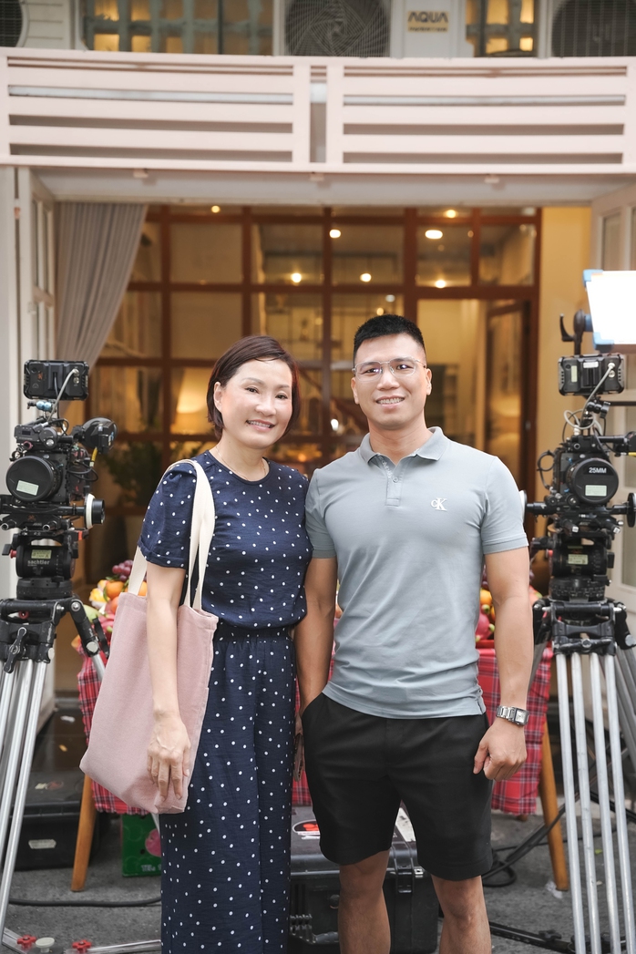 Việt Hương - Hồng Đào lần đầu cùng lên màn ảnh rộng- Ảnh 5. Việt Hương - Hồng Đào lần đầu cùng lên màn ảnh rộng- Ảnh 5.