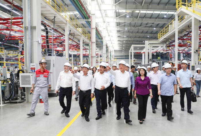 Quảng Ninh phấn đấu xóa bỏ hoàn toàn nhà tạm, nhà dột nát trong năm 2025 - Ảnh 1. Quảng Ninh phấn đấu xóa bỏ hoàn toàn nhà tạm, nhà dột nát trong năm 2025 - Ảnh 1.