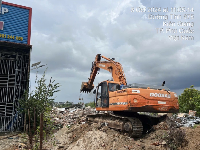 Phú Quốc: Thêm nhiều trường hợp bao chiếm đất công bị cưỡng chế- Ảnh 3.
