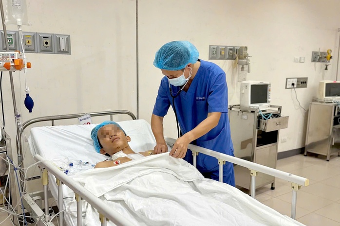 Người đàn ông bị vỡ tim được cứu sống ngoạn mục- Ảnh 2. Người đàn ông bị vỡ tim được cứu sống ngoạn mục- Ảnh 2.