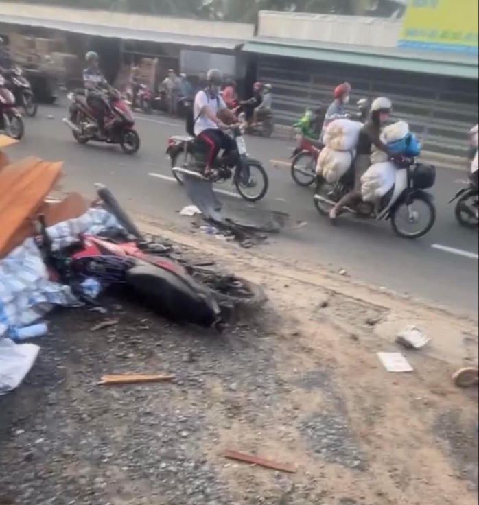 CLIP: Cán bộ ngân hàng lái ô tô tông chết người rồi bỏ chạy- Ảnh 1. CLIP: Cán bộ ngân hàng lái ô tô tông chết người rồi bỏ chạy- Ảnh 1.