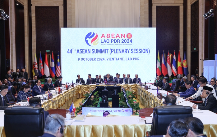 Lãnh đạo các nước ASEAN và các đại biểu tại Hội nghị phiên họp toàn thể Hội nghị Cấp cao ASEAN ngày 9-10 Ảnh: NHẬT BẮC Lãnh đạo các nước ASEAN và các đại biểu tại Hội nghị phiên họp toàn thể Hội nghị Cấp cao ASEAN ngày 9-10 Ảnh: NHẬT BẮC