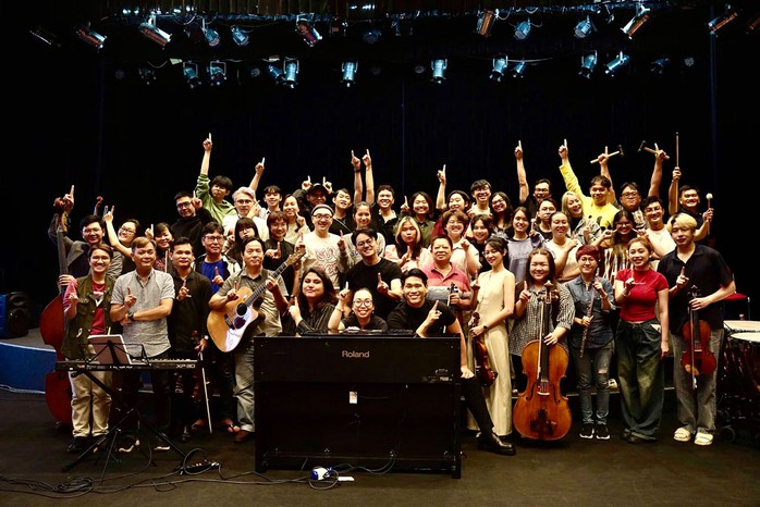 Các nghệ sĩ tham gia 2 đêm nhạc kịch “HEAR THE PEOPLE SING”. Ảnh: ITS Các nghệ sĩ tham gia 2 đêm nhạc kịch “HEAR THE PEOPLE SING”. Ảnh: ITS