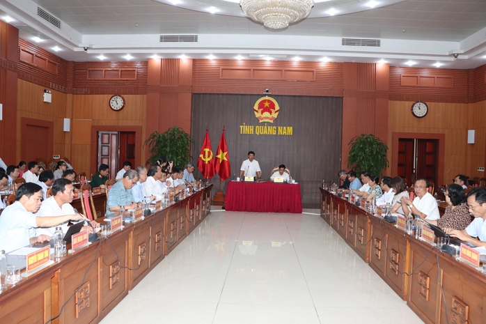 Bí thư Quảng Nam: “Đừng đổ thừa cơ chế, xem mình đã nỗ lực hết sức chưa?”- Ảnh 1. Bí thư Quảng Nam: “Đừng đổ thừa cơ chế, xem mình đã nỗ lực hết sức chưa?”- Ảnh 1.