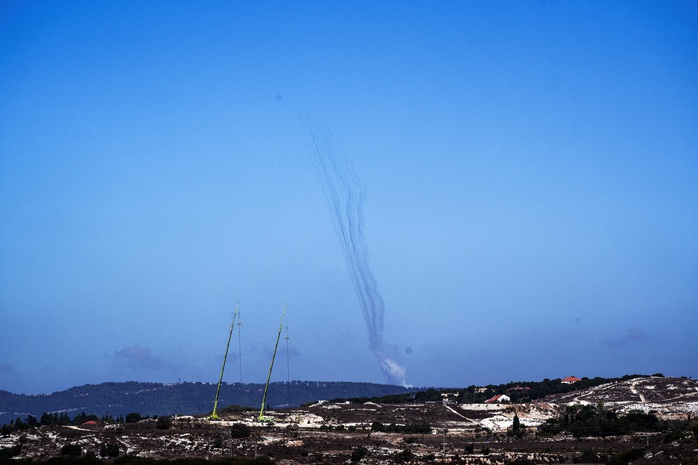 Thủ tướng Israel ra đòn "độc" với Hezbollah, bộ trưởng quốc phòng hủy đi Mỹ- Ảnh 2. Thủ tướng Israel ra đòn "độc" với Hezbollah, bộ trưởng quốc phòng hủy đi Mỹ- Ảnh 2.