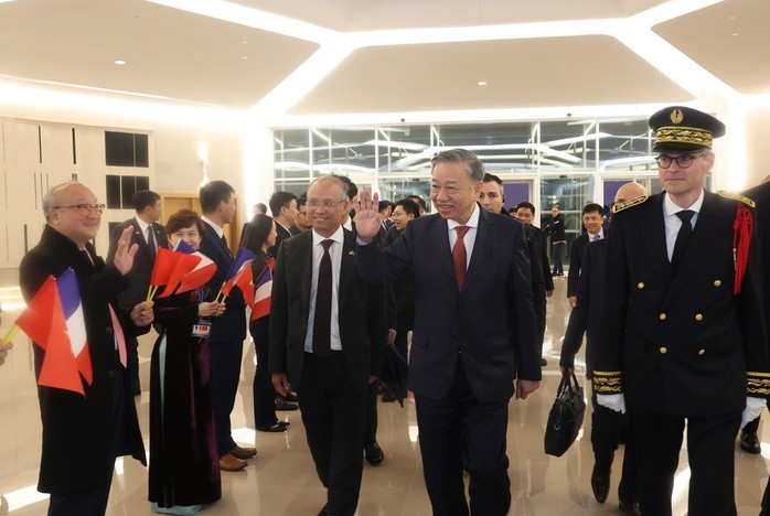 Tổng Bí thư, Chủ tịch nước Tô Lâm rời thủ đô Paris về nước, kết thúc tốt đẹp chuyến tham dự Hội nghị cấp cao Pháp ngữ lần thứ 19 và thăm chính thức Cộng hòa PhápẢnh: TTXVN Tổng Bí thư, Chủ tịch nước Tô Lâm rời thủ đô Paris về nước, kết thúc tốt đẹp chuyến tham dự Hội nghị cấp cao Pháp ngữ lần thứ 19 và thăm chính thức Cộng hòa PhápẢnh: TTXVN