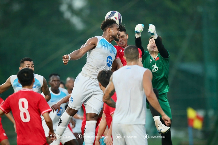 Sao trẻ lập công giúp tuyển Việt Nam thắng ĐKVĐ V-League- Ảnh 2. Sao trẻ lập công giúp tuyển Việt Nam thắng ĐKVĐ V-League- Ảnh 2.