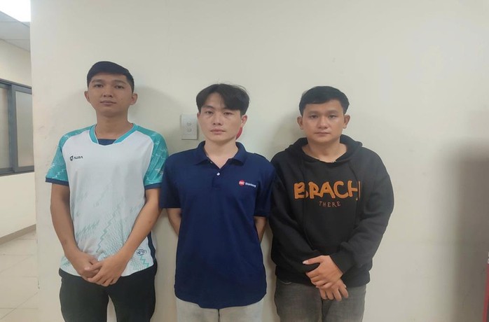 Hai nhóm thanh niên "chốt" nơi giải quyết mâu thuẫn ở Đồng Nai- Ảnh 1. Hai nhóm thanh niên "chốt" nơi giải quyết mâu thuẫn ở Đồng Nai- Ảnh 1.