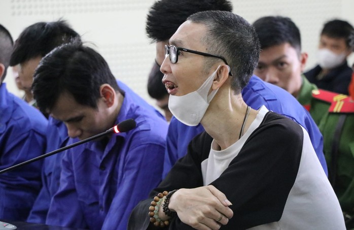 "Ông trùm" điều hành web sex "Thiên địa", "Lầu xanh" lãnh án- Ảnh 1. "Ông trùm" điều hành web sex "Thiên địa", "Lầu xanh" lãnh án- Ảnh 1.