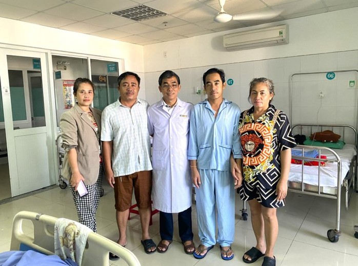 Bác sĩ Nguyễn Huy Thông: Thanh xuân gắn trọn với núi rừng- Ảnh 4. Bác sĩ Nguyễn Huy Thông: Thanh xuân gắn trọn với núi rừng- Ảnh 4.