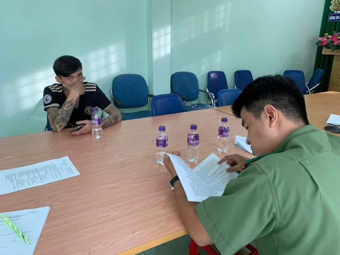 Thông tin "một học sinh lớp 3 ở Bình Dương đâm chết bạn" là sai sự thật - Ảnh 1. Thông tin "một học sinh lớp 3 ở Bình Dương đâm chết bạn" là sai sự thật - Ảnh 1.