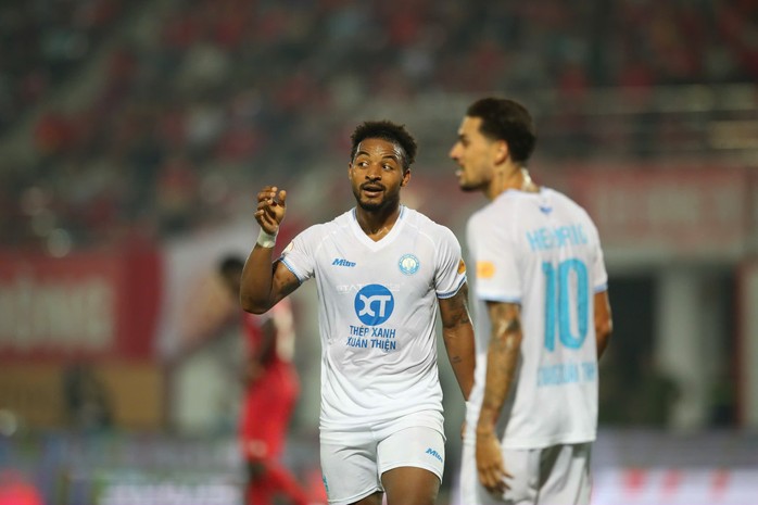 Hendrio nói gì khi giúp ĐKVĐ V-League thắng Hải Phòng?- Ảnh 1. Hendrio nói gì khi giúp ĐKVĐ V-League thắng Hải Phòng?- Ảnh 1.