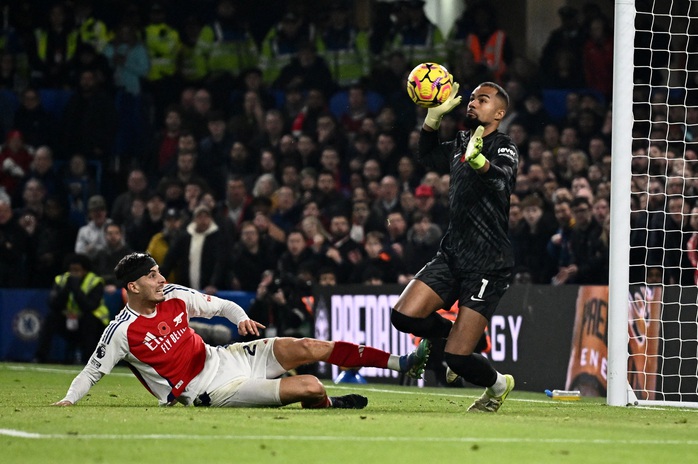 Chelsea và Arsenal hòa thót tim đại chiến, hài lòng Top 4 Ngoại hạng- Ảnh 3. Chelsea và kèo nhà cái tỷ lệ cá cược hòa thót tim đại chiến, hài lòng Top 4 Ngoại hạng- Ảnh 3.
