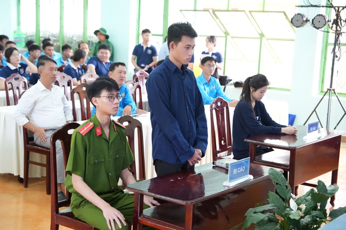 Nâng cao kiến thức pháp luật cho người lao động- Ảnh 1. Nâng cao kiến thức pháp luật cho người lao động- Ảnh 1.