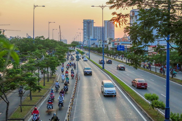 TP HCM cần phát triển hạ tầng giao thông cao tầngẢnh: HOÀNG TRIỀU TP HCM cần phát triển hạ tầng giao thông cao tầngẢnh: HOÀNG TRIỀU